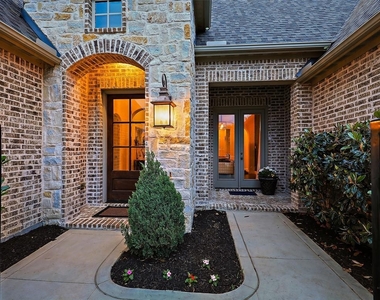 4290 Pebble Creek Court - Photo Thumbnail 5