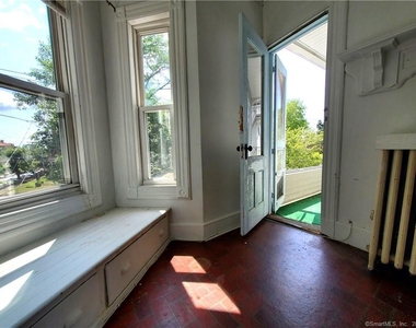 388 Whitney Avenue - Photo Thumbnail 5