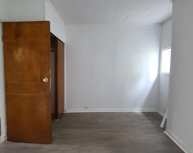 311 Liberty Ave - Photo Thumbnail 23