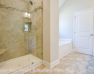 1148 Black Oak Circle - Photo Thumbnail 12