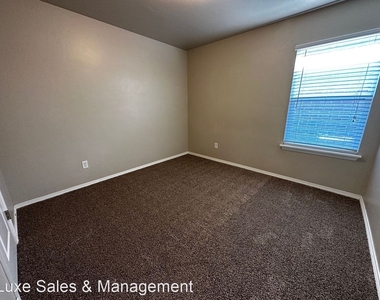 2408 Alta Vista Ln - Photo Thumbnail 23