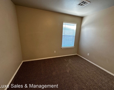 2408 Alta Vista Ln - Photo Thumbnail 28