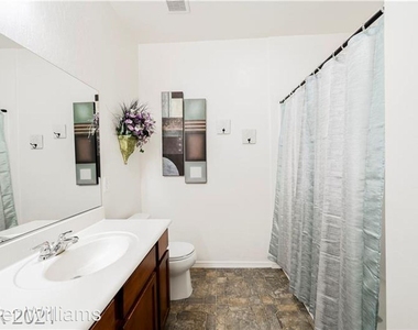 6868 Sky Pointe Drive Unit #2051 - Photo Thumbnail 19