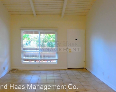 3727 Country Club Dr. Unit 12 - Photo Thumbnail 5