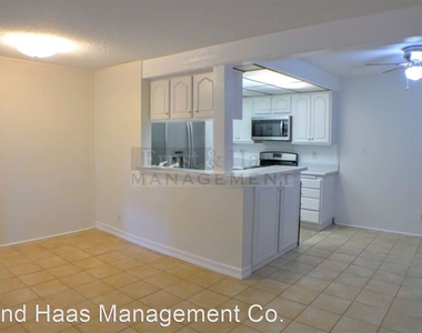 3727 Country Club Dr. Unit 12 - Photo Thumbnail 6