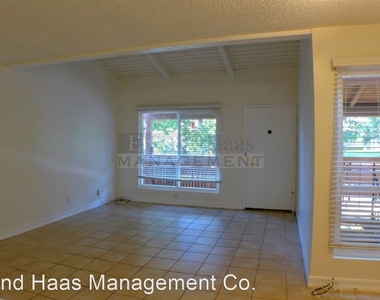 3727 Country Club Dr. Unit 12 - Photo Thumbnail 10