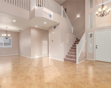 981 Upper Meadows Place - Photo Thumbnail 6