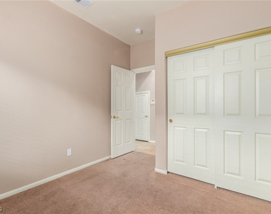 981 Upper Meadows Place - Photo Thumbnail 26