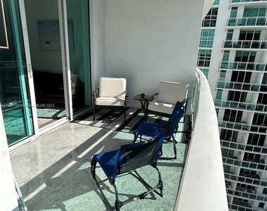 950 Brickell Bay Dr - Photo Thumbnail 33