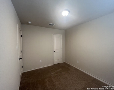 7007 Donovan Way - Photo Thumbnail 19