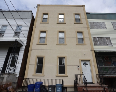 195 Webster Ave - Photo Thumbnail 17