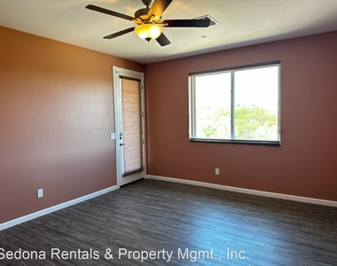 435 Kindra Heights - Photo Thumbnail 8