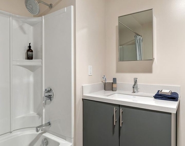 235 Valencia Street - Photo Thumbnail 15