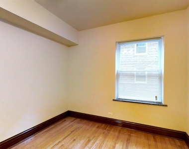 4903 N Whipple St Apt 2w - Photo Thumbnail 6