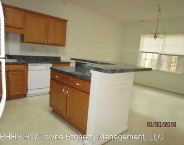 603 Sawgrass Lane - Photo Thumbnail 2