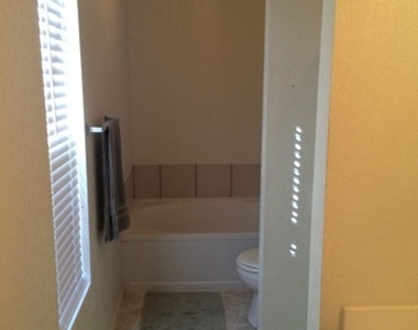 642 Northhill Circle - Photo Thumbnail 19