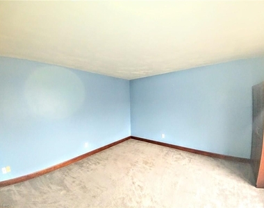 1214 Lake Point Drive - Photo Thumbnail 14