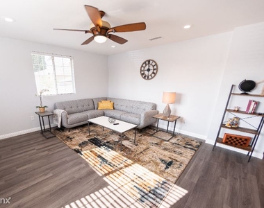 5801 Orange Ave - Photo Thumbnail 18