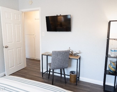 5801 Orange Ave - Photo Thumbnail 10