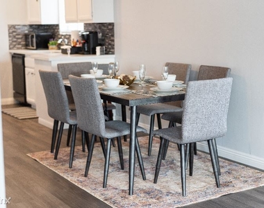 5801 Orange Ave - Photo Thumbnail 9