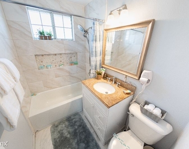 5801 Orange Ave - Photo Thumbnail 2