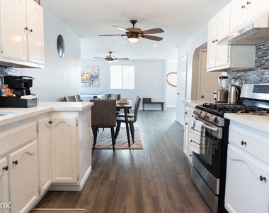 5801 Orange Ave - Photo Thumbnail 4