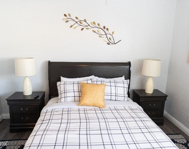 5801 Orange Ave - Photo Thumbnail 8