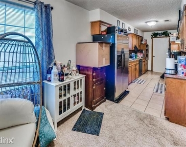 1519 Skyview Drive - Photo Thumbnail 6