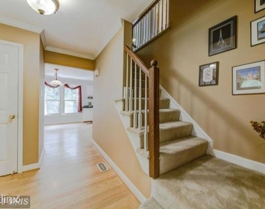 8351 Stahlway Ln - Photo Thumbnail 3