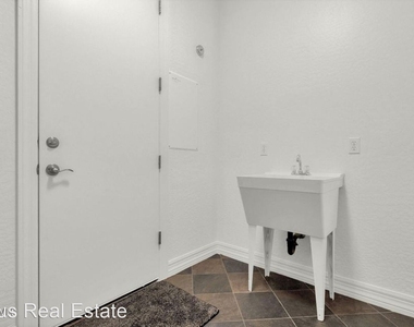 1248 E Kingbird Dr - Photo Thumbnail 27