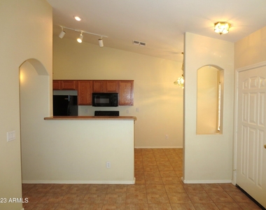 12810 W La Reata Avenue - Photo Thumbnail 4