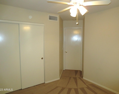 12810 W La Reata Avenue - Photo Thumbnail 19