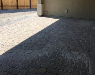 9520 Clovis Point - Photo Thumbnail 5