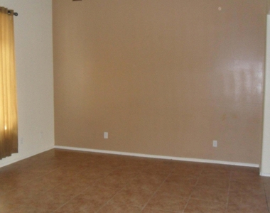 8314 W Sheridan Street - Photo Thumbnail 7