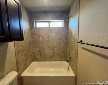 6406 Marcel Way - Photo Thumbnail 15