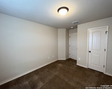 6958 Lakeview Dr - Photo Thumbnail 23