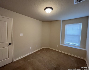 6958 Lakeview Dr - Photo Thumbnail 28