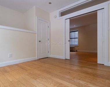 207 West 11th Street - Photo Thumbnail 1