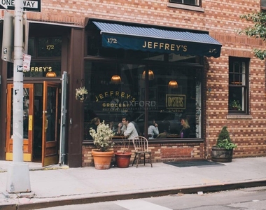 207 West 11th Street - Photo Thumbnail 6