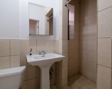 207 West 11th Street - Photo Thumbnail 3