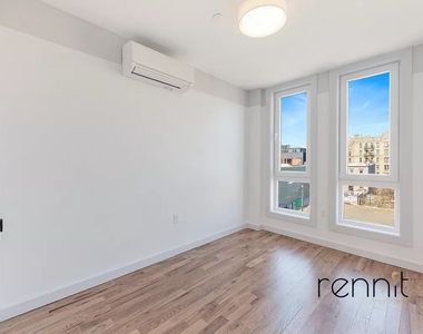 770 Lexington Avenue - Photo Thumbnail 8
