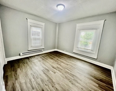 4224 Unit 1 E Washington Street - Photo Thumbnail 14