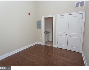 1411 Walnut Street - Photo Thumbnail 10