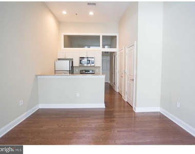 1411 Walnut Street - Photo Thumbnail 9