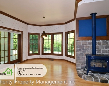 3849 Eagle Parkway - Photo Thumbnail 17