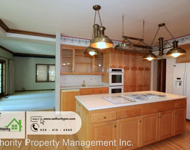 3849 Eagle Parkway - Photo Thumbnail 14