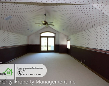 3849 Eagle Parkway - Photo Thumbnail 41