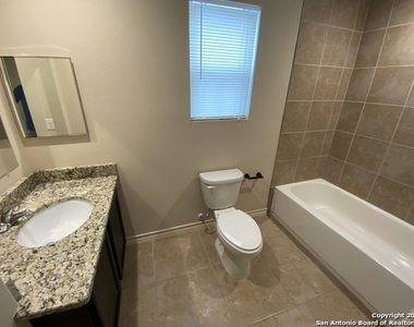 6007 Karly Way - Photo Thumbnail 28