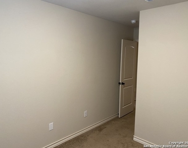 6007 Karly Way - Photo Thumbnail 22