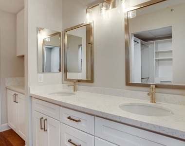 1401 Ambassador St - Photo Thumbnail 5